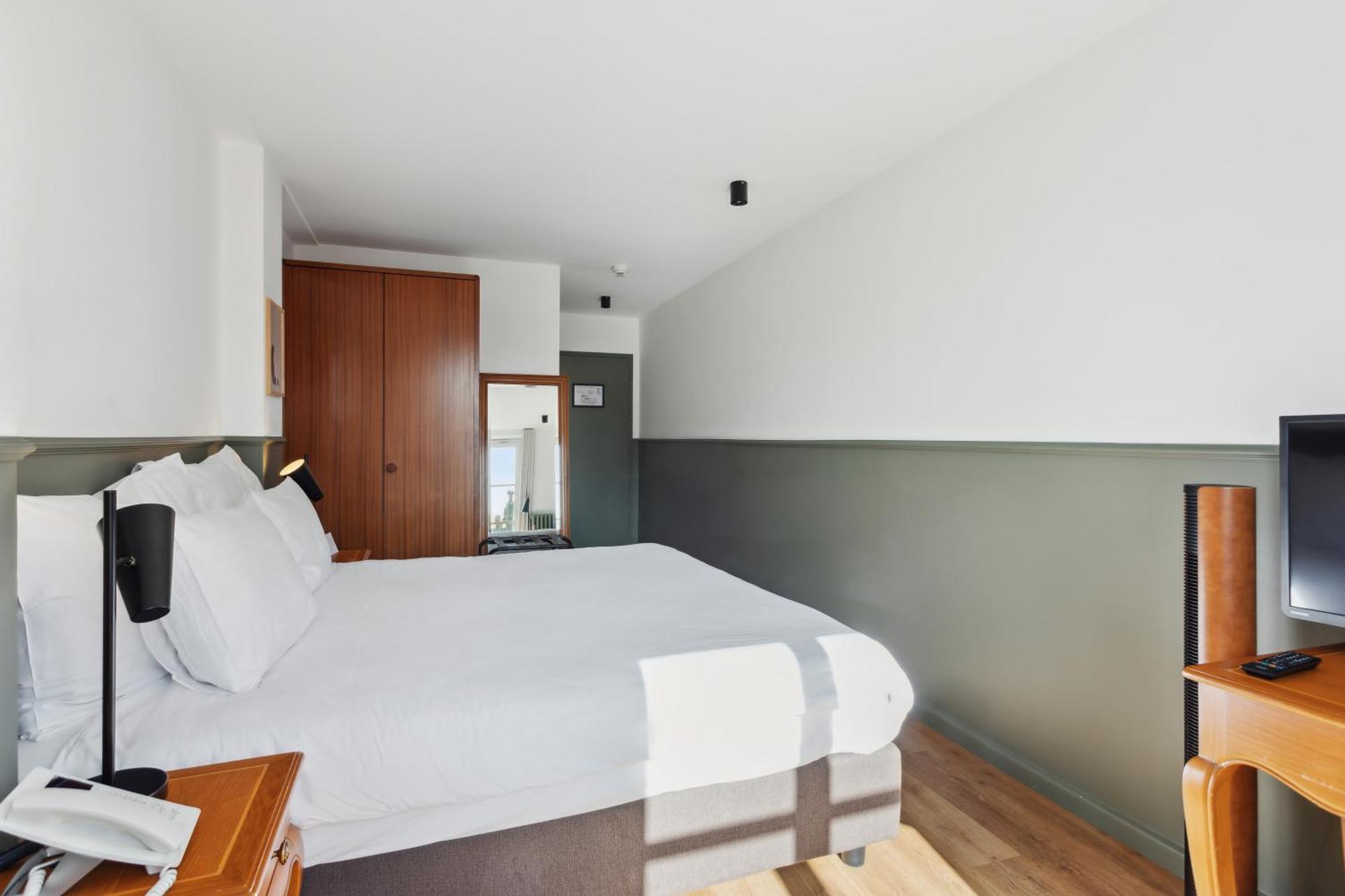 Hotel De La Couronne Morges Szoba fotó
